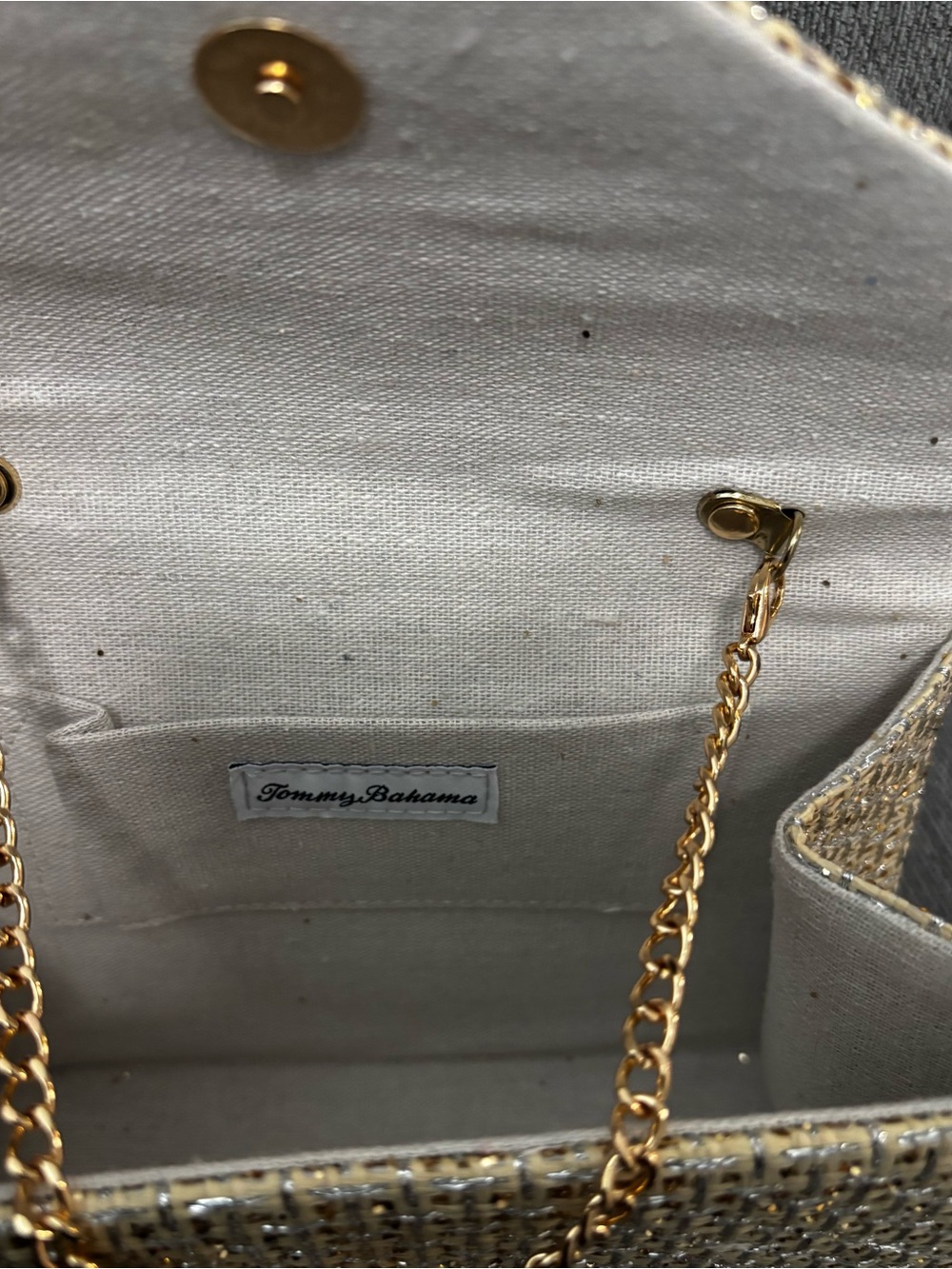 Tommy Bahama Woven Shell-Front Crossbody bag in Natural Beige  NEW - Picture 3 of 4